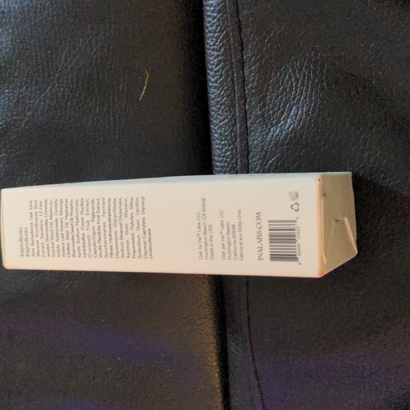 Ina Anti-Chafe Liquid Powder - Picture 2 of 4